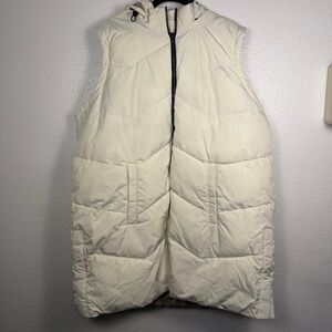 Nuage Women's Hooded Quilted Puffer
Vest Ivory Size 2X Plus
